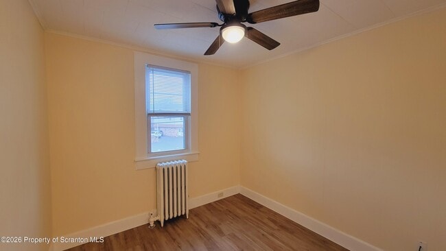 Building Photo - 864 S Main St