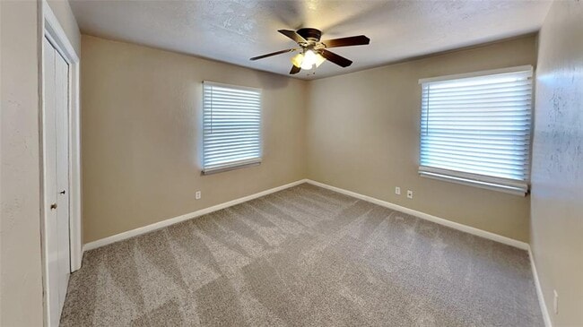 Building Photo - 2640 Manchester Dr