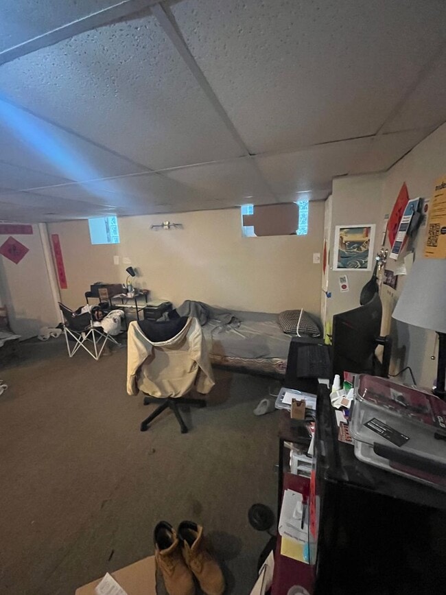 Building Photo - 2215 Victor St