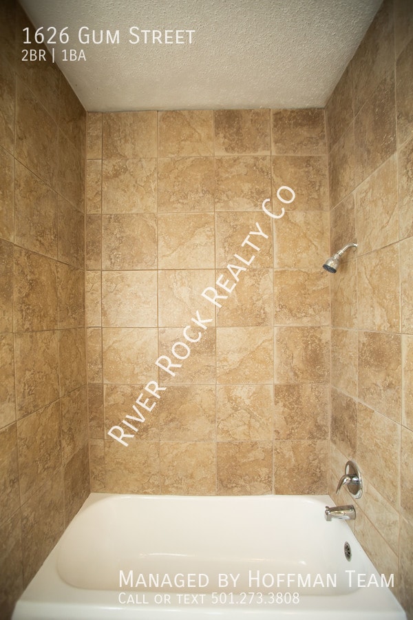 Building Photo - 1626 Gum St