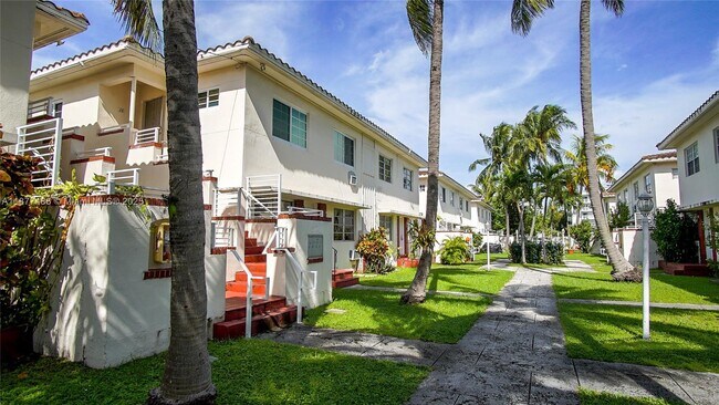Building Photo - 1205 Marseille Dr