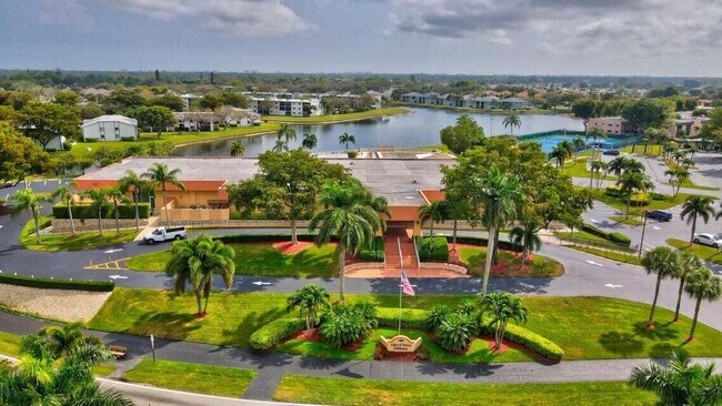 Building Photo - 15449 Lakes of Delray Blvd