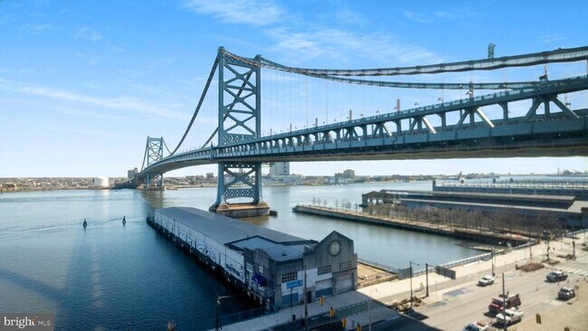 Building Photo - 235 N Christopher Columbus Blvd