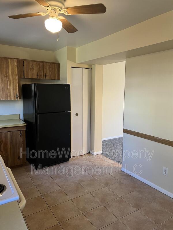 Building Photo - 462 Norvelle Ct