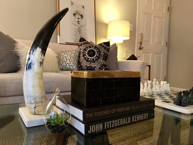 Building Photo - 1445 Monroe Dr NE