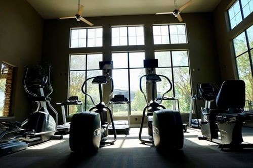 Building Photo - 11800 Dessau Rd