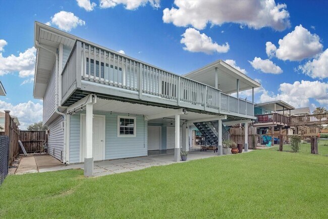 Building Photo - 1099 Redfish St