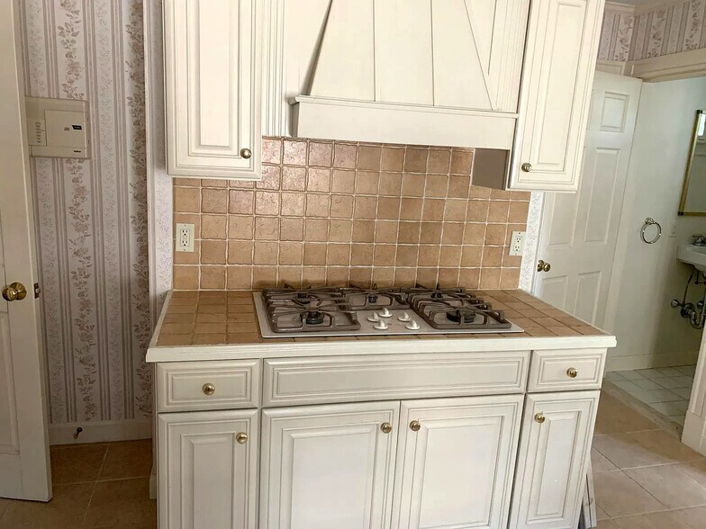 Building Photo - 449 Washington St