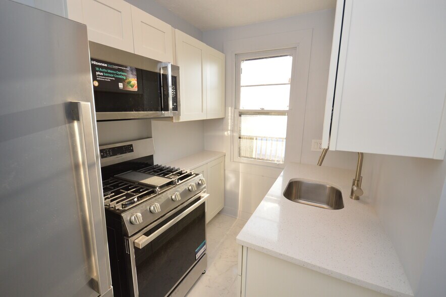 Building Photo - 113 Meade Ave