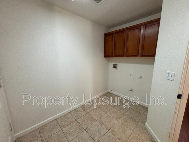 Building Photo - 3715 Silvario Ct