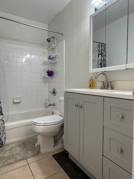 Building Photo - 8114 Pepper Ridge Way