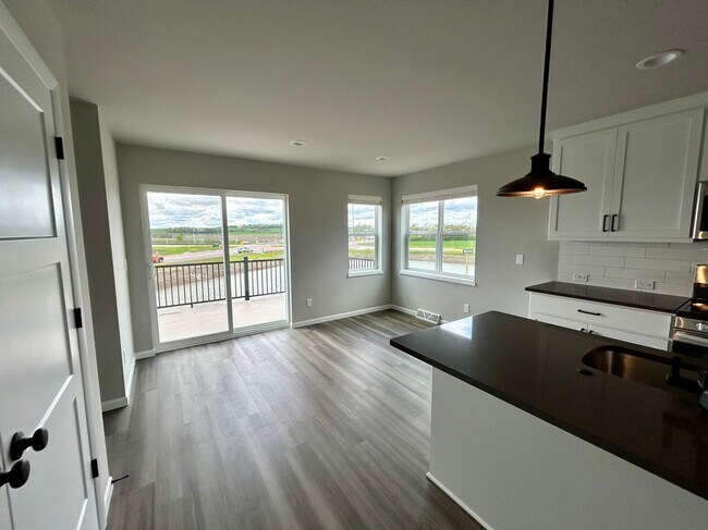 Building Photo - 2401 Wildcat Dr