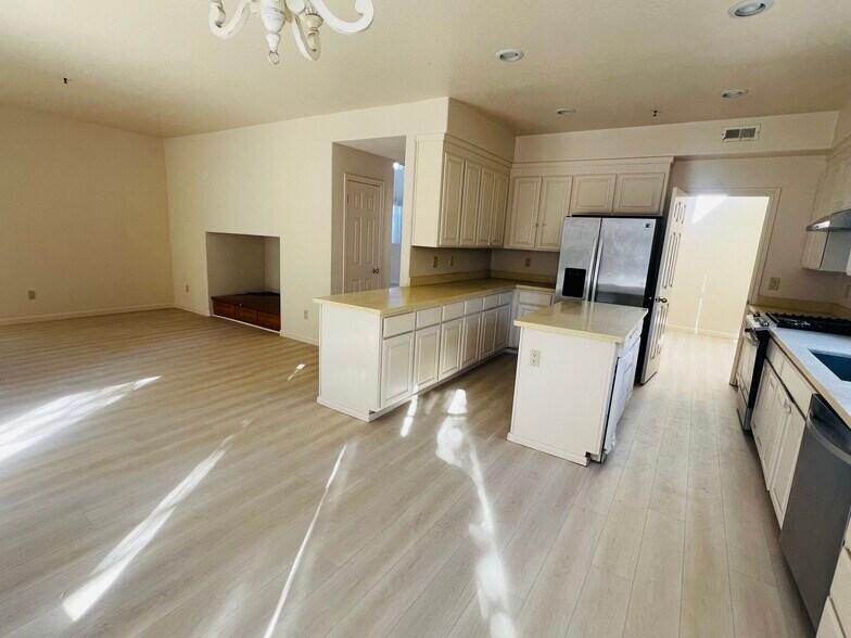 Building Photo - 17614 Winding Creek Rd