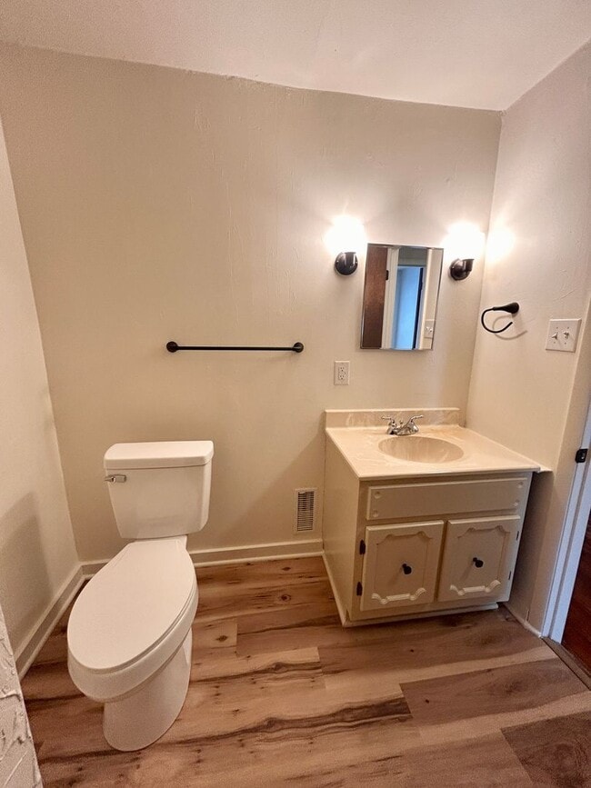 Building Photo - Beautifully Updated Home in Lancaster City!