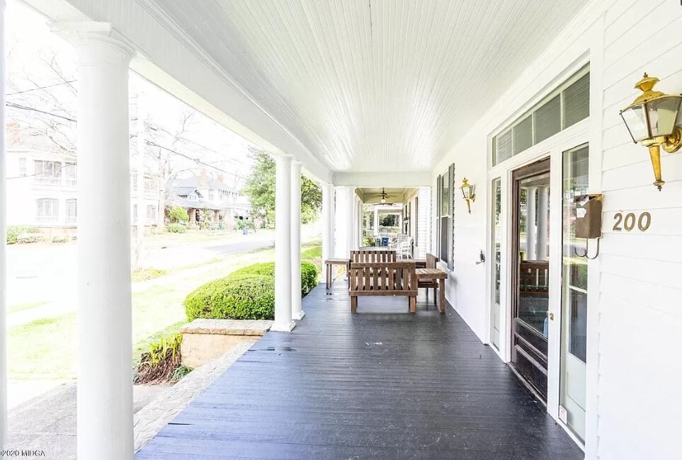 Building Photo - 200 Clisby Plz