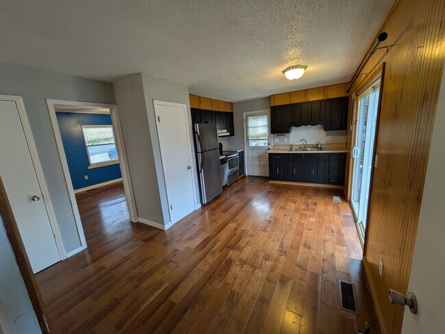 Kitchen - 405 Fayette Circle