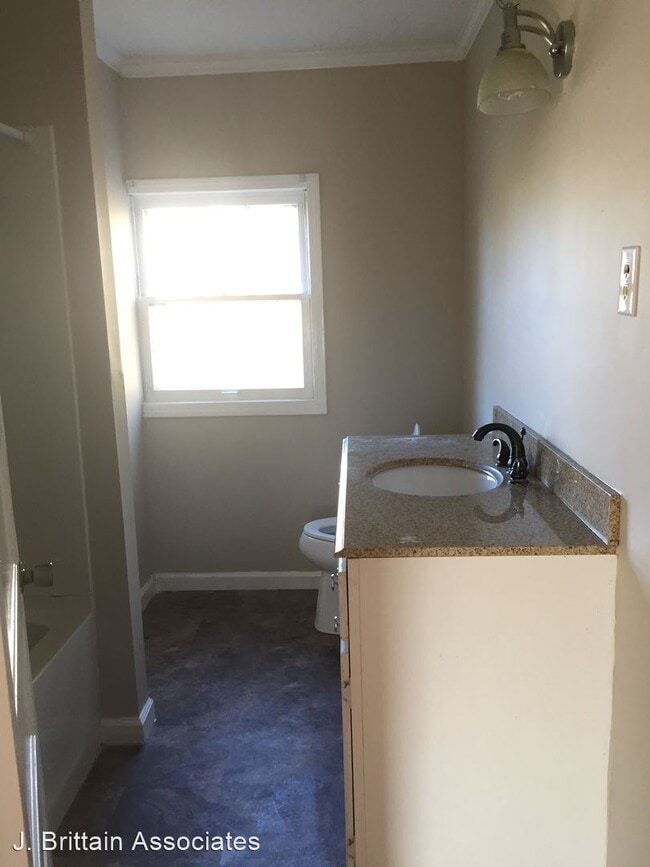 Building Photo - 3 br, 1 bath House - 401 Williamson Avenue