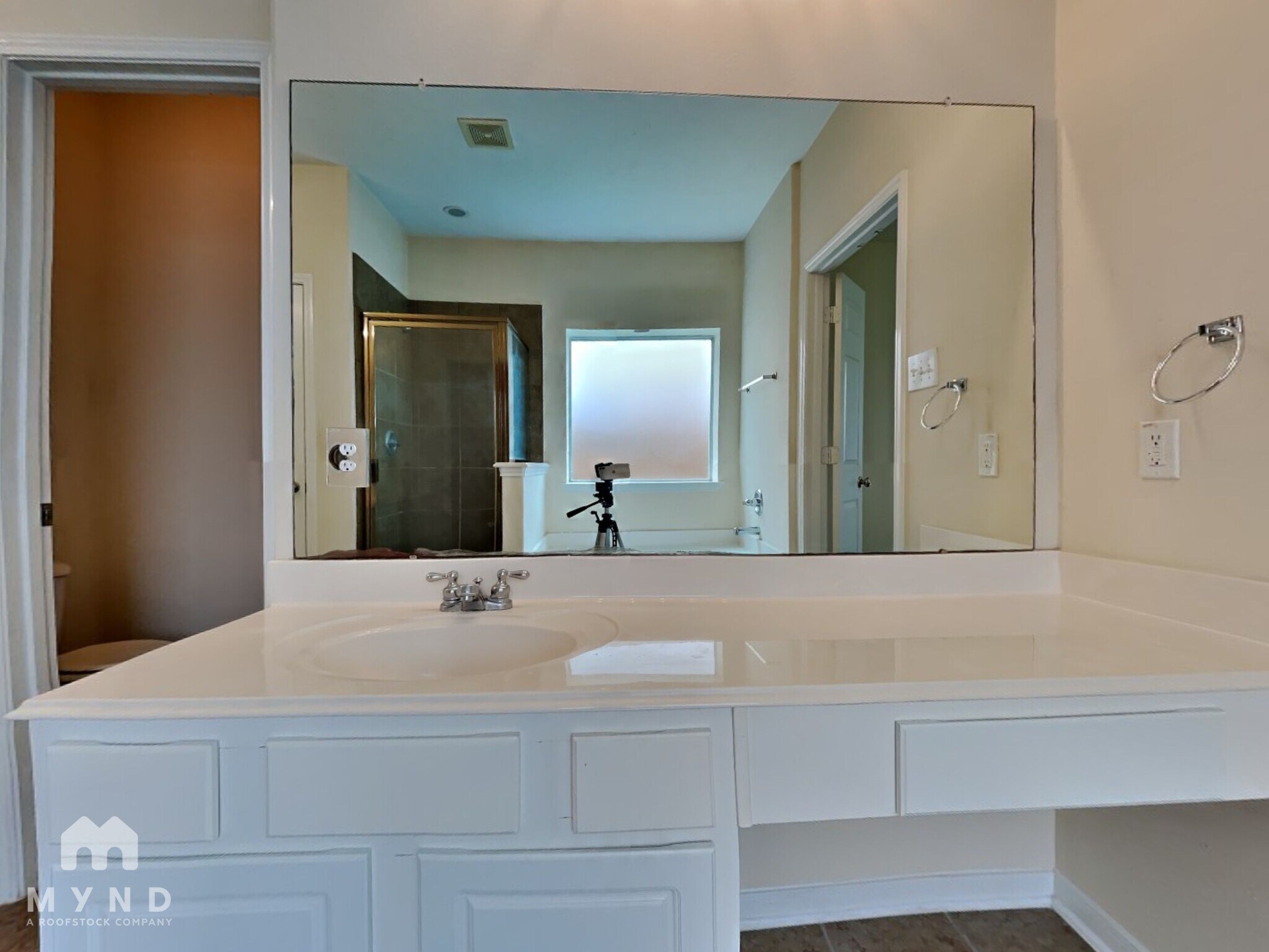 Building Photo - 17934 Barton Ridge Ln