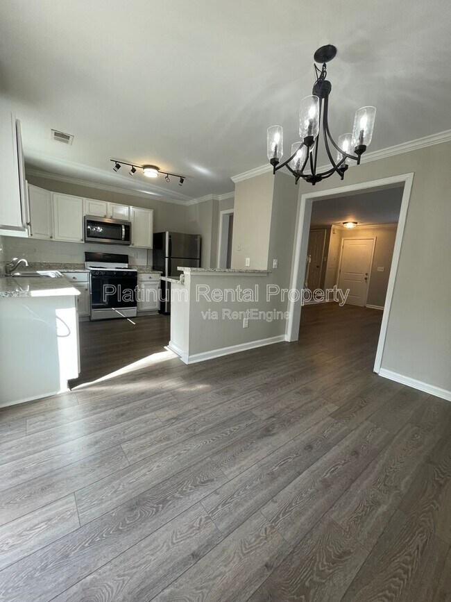 Building Photo - 3575 Kennesaw Station Dr