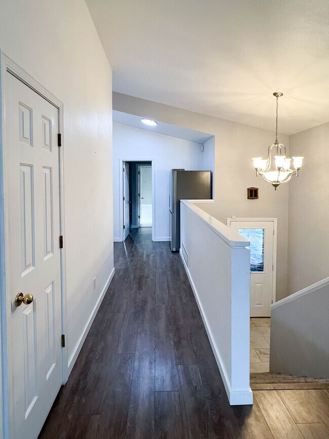 Building Photo - 3664 Mirage Cir