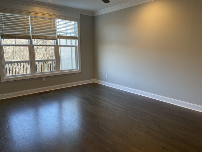 Building Photo - 1639 Helmsdale Dr