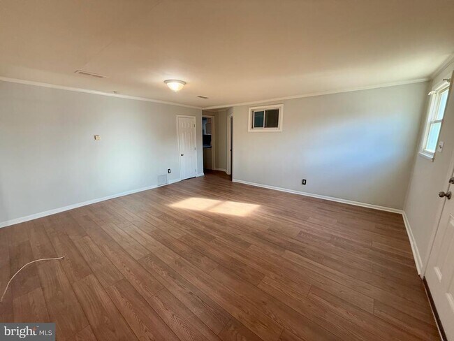 Building Photo - 4802 Beaver Dam Rd