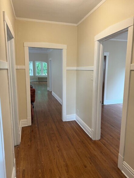 Building Photo - 5007 N Mozart St