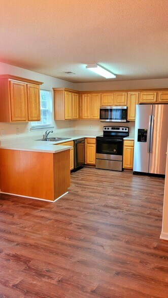 Building Photo - 521 Epris Ln