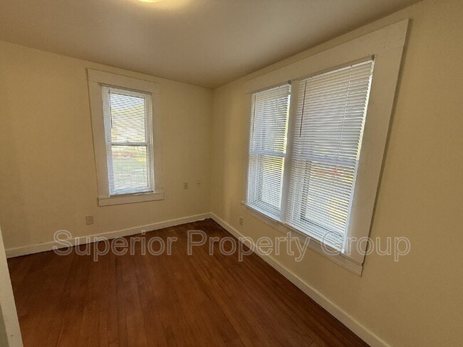 Building Photo - 18 N Fair Oaks Ave