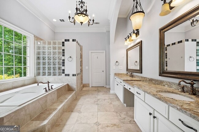 Building Photo - 11140 W Rd