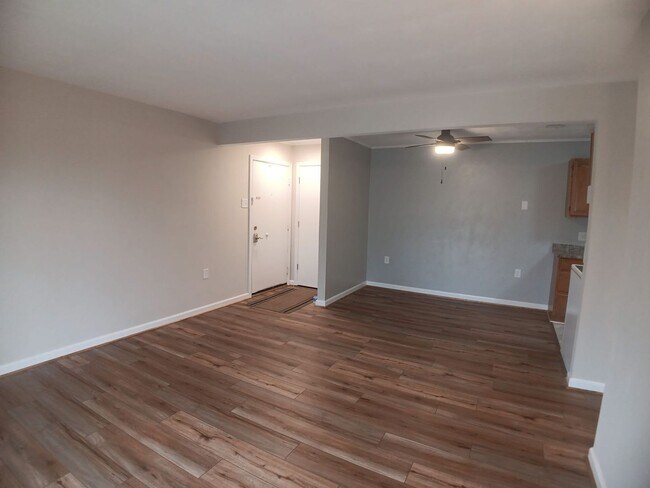Building Photo - Blacksburg, 2 BR / 1 BA Available August 7th, 2026.