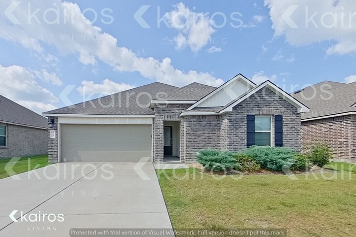 Primary Photo - 405 Mango Dr