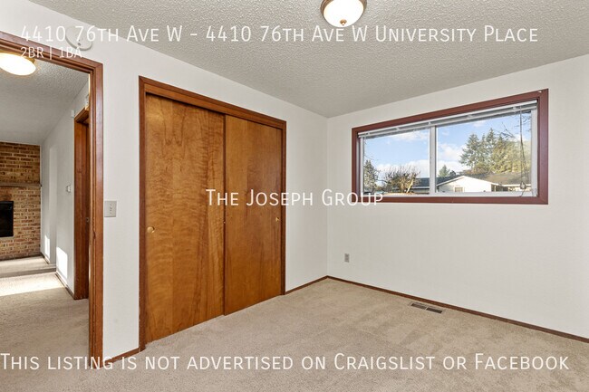 Building Photo - Sun-filled 2BD/1BA in University Place Duplex