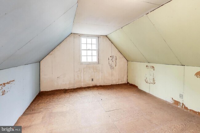Building Photo - 9326 W Parkhill Dr