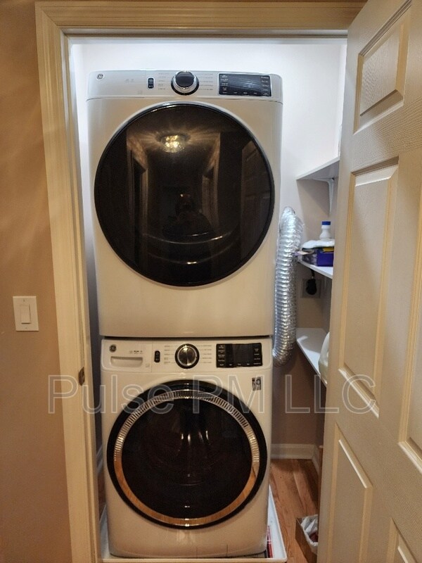 Building Photo - 3234 Campaign Dr