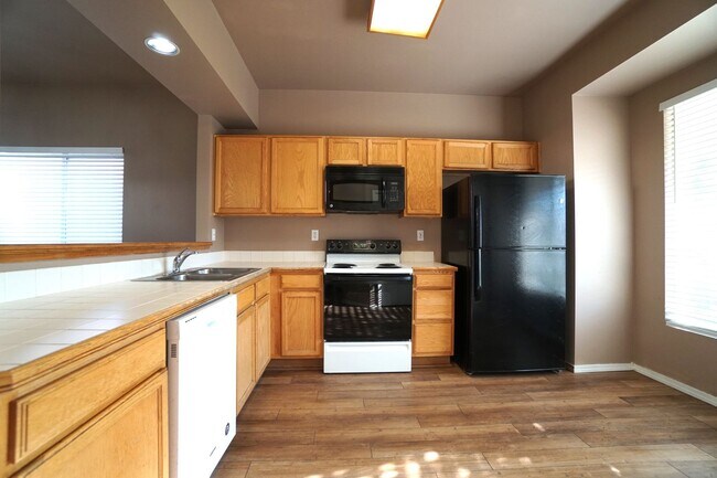 Building Photo - 3411 MacGregor Dr