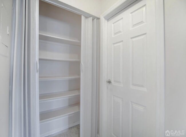 Building Photo - 1222 Cricket Ln