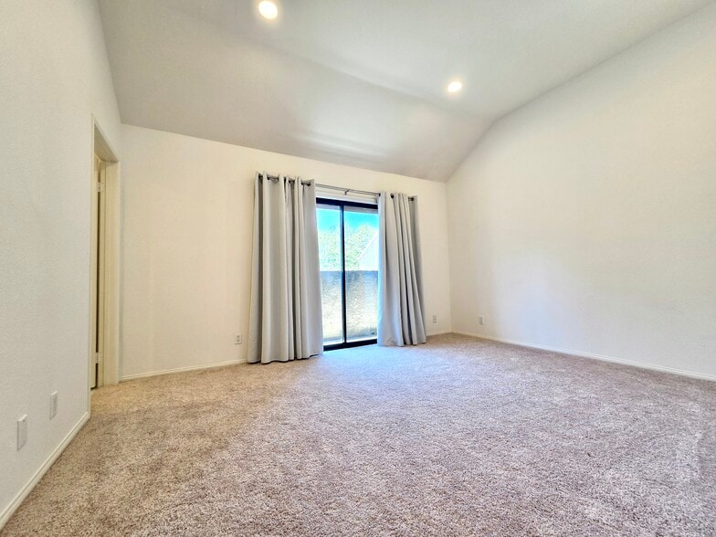 Building Photo - 1037 Arroyo Verde Rd