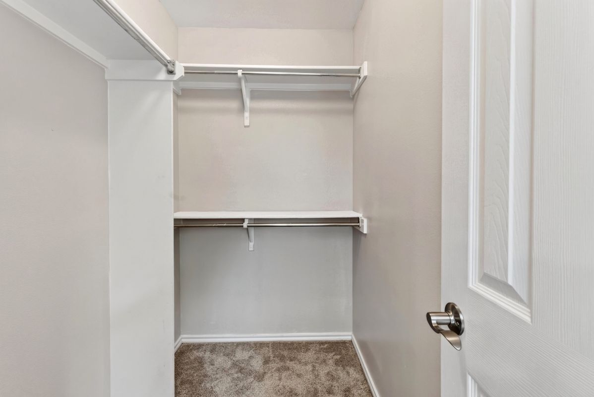 Building Photo - 7711 Parkwood Way