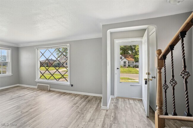 Building Photo - 13511 Thraves Rd