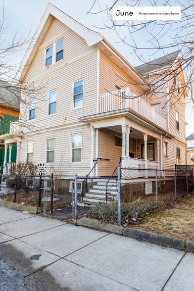 Building Photo - Room in Shared 3 bed/1 bath home in Roxbury