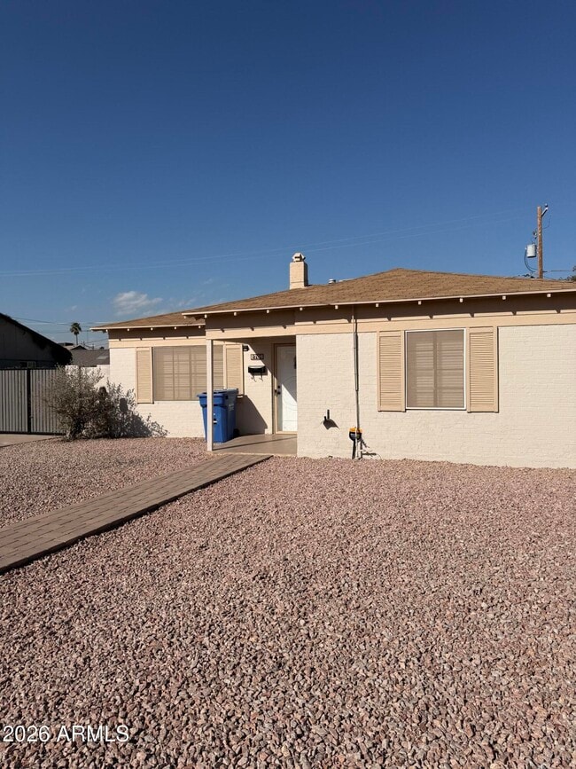 Building Photo - 2708 N Dayton St