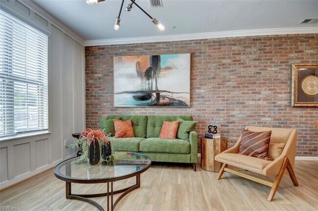 Building Photo - 1007 Kathy Ann Wy W