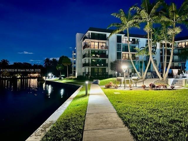 Primary Photo - 1301 River Reach Dr