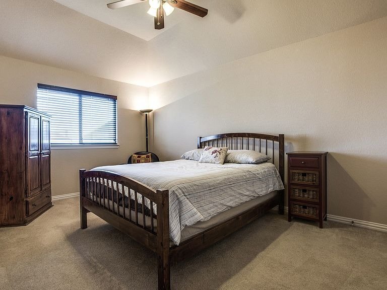 Building Photo - 9595 Knight Ln