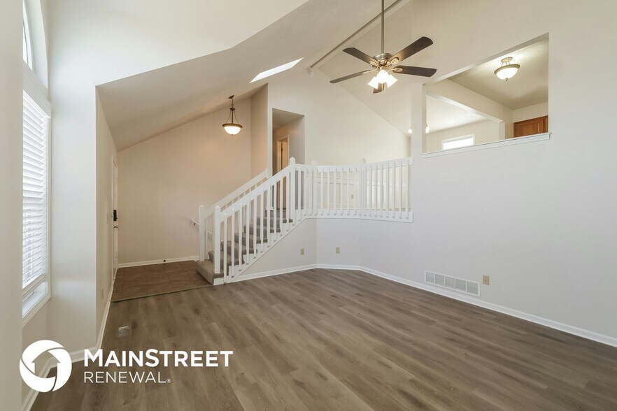 Building Photo - 16353 S Brentwood St