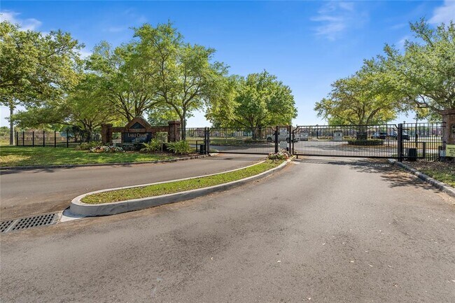 Building Photo - 9158 Lake Chase Island Way