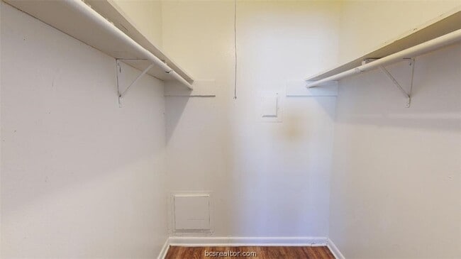 Building Photo - 500 Foch St