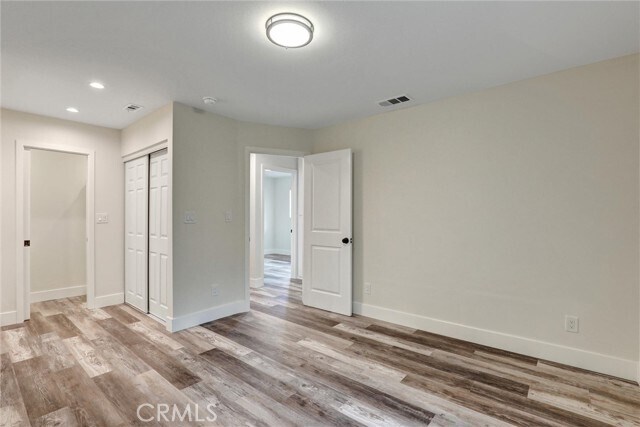 Building Photo - 402 E Glendale Dr