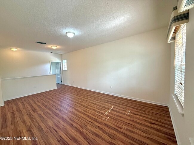 Building Photo - 2080 Trailing Pines Way